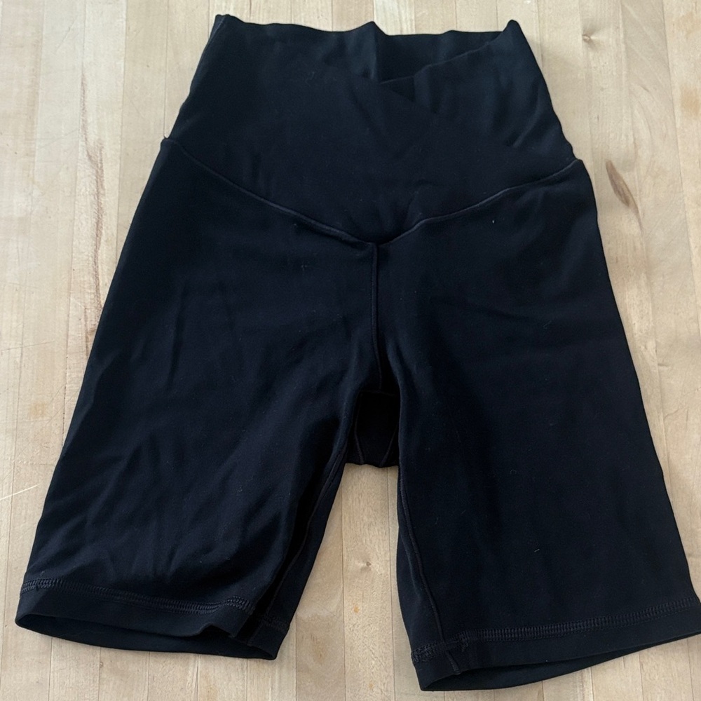 Aerie Black Women's High-Waisted Crossover Biker Shorts Size XS
